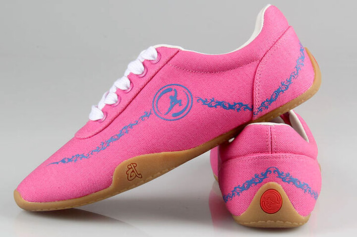 Sapatos Wushu Hong Mian, Nuvens Dinâmica