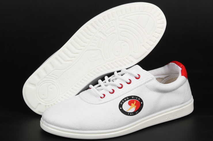 Hong Mian Taiji Shoes, Red Eyelets