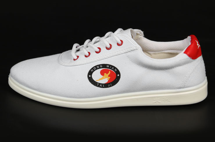 Hong Mian Taiji Shoes, Red Eyelets