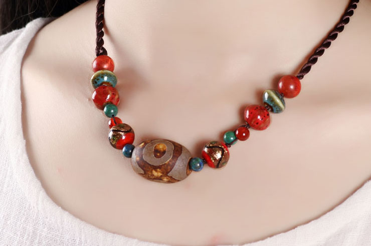 Collier, Agate