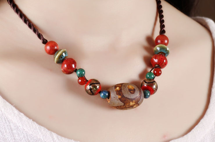 Collier, Agate