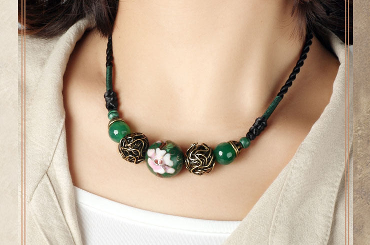 Cloisonne et Agate Necklace