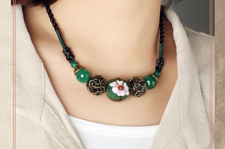 Cloisonne et Agate Necklace