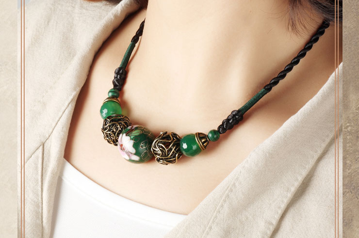 Cloisonne et Agate Necklace