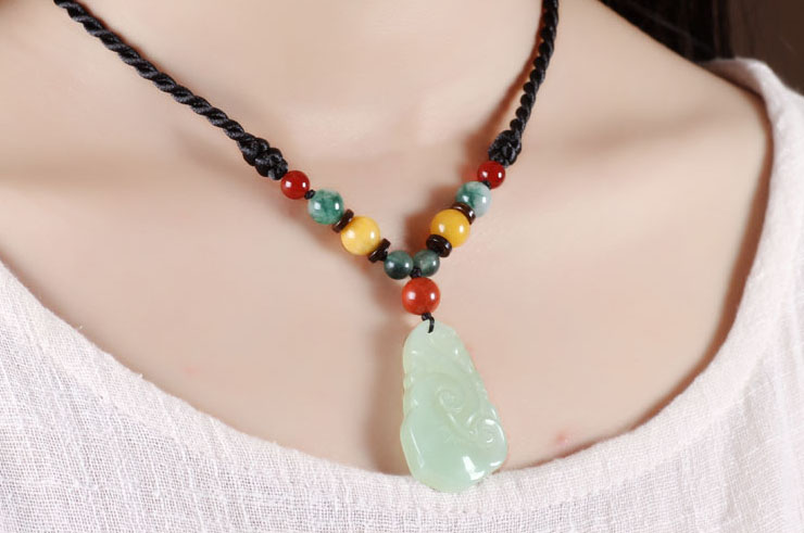 Collier Jade 1