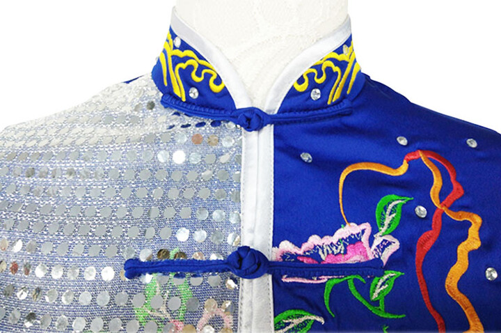 Vestido Concorrência Chang Quan HanCui, Flores & Pena Azul